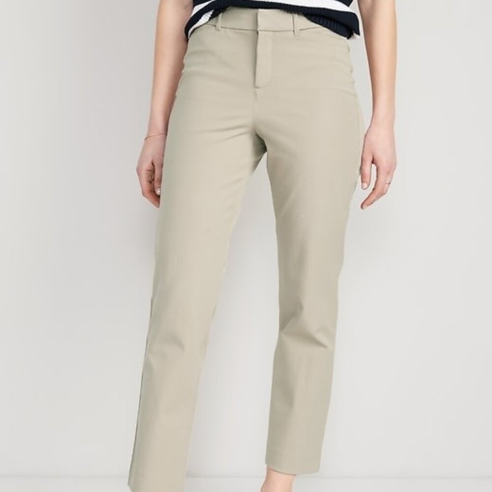 NWT Old Navy High Waisted Pixie Straight Pants - Size 12